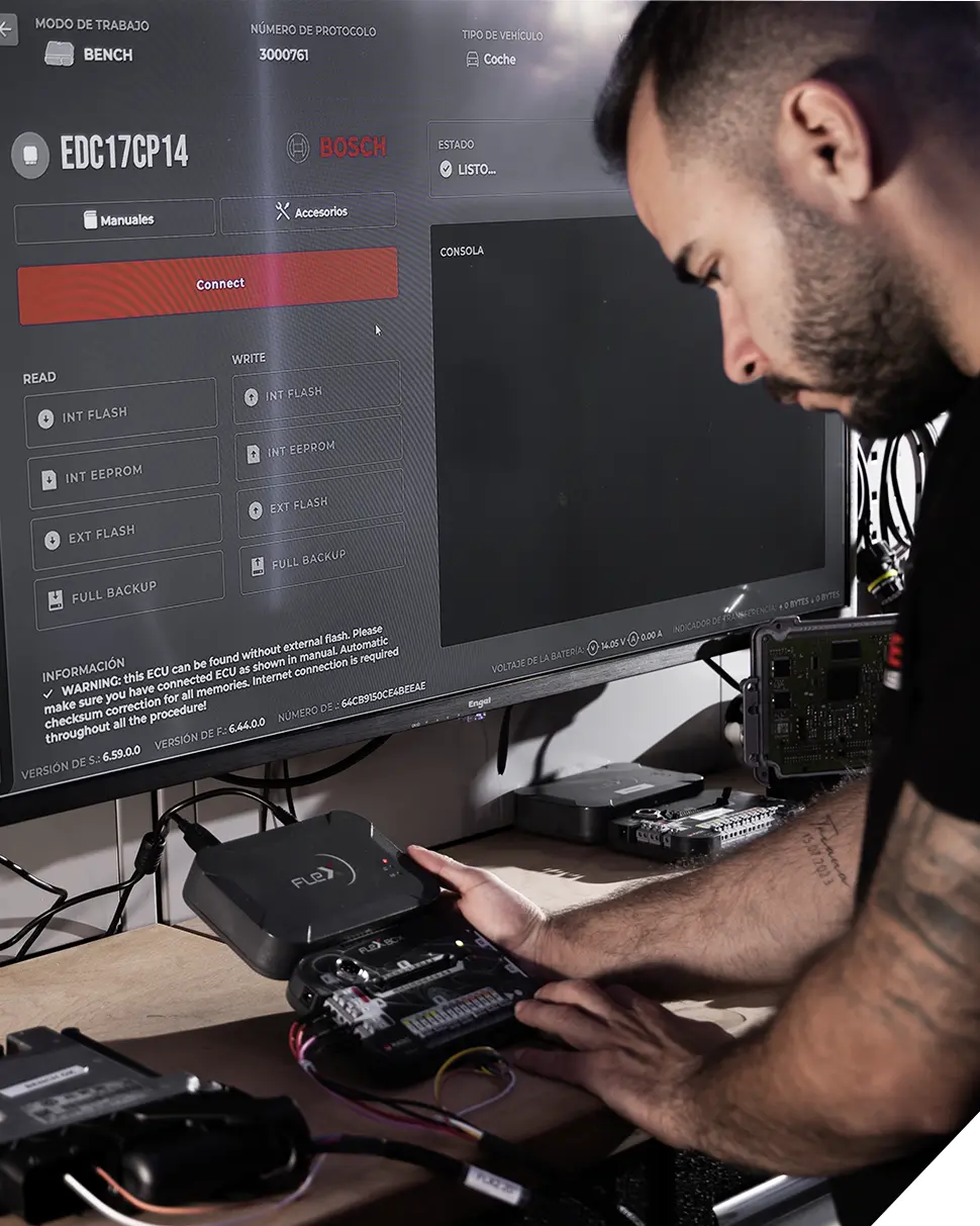 Magicmotorsport FLEX ECU programiranje u radionici RICAMBI 012